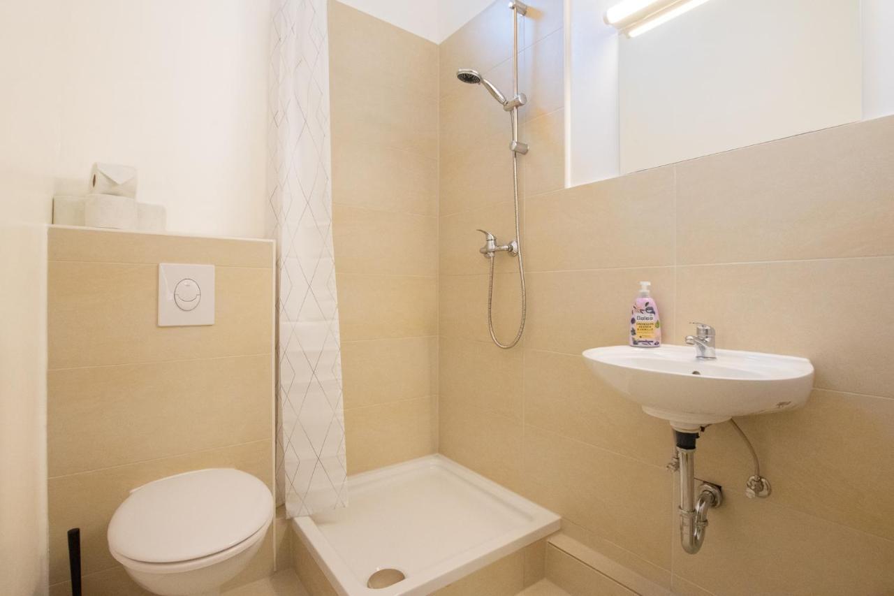 Appartement Raj Living - 1 Or 3 - 20 Min Messe Dus And Old Town Dus Düsseldorf