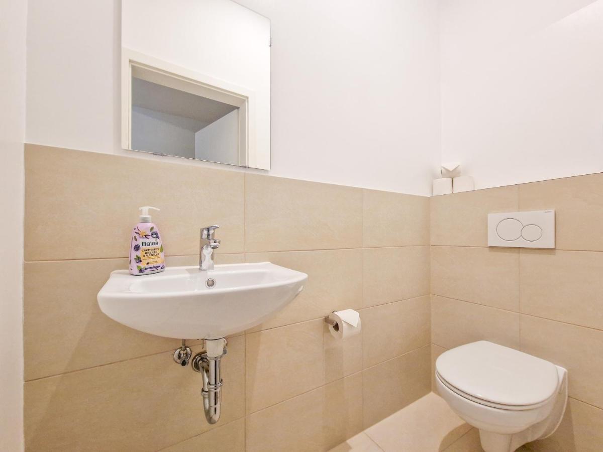 Appartement Raj Living - 1 Or 3 - 20 Min Messe Dus And Old Town Dus