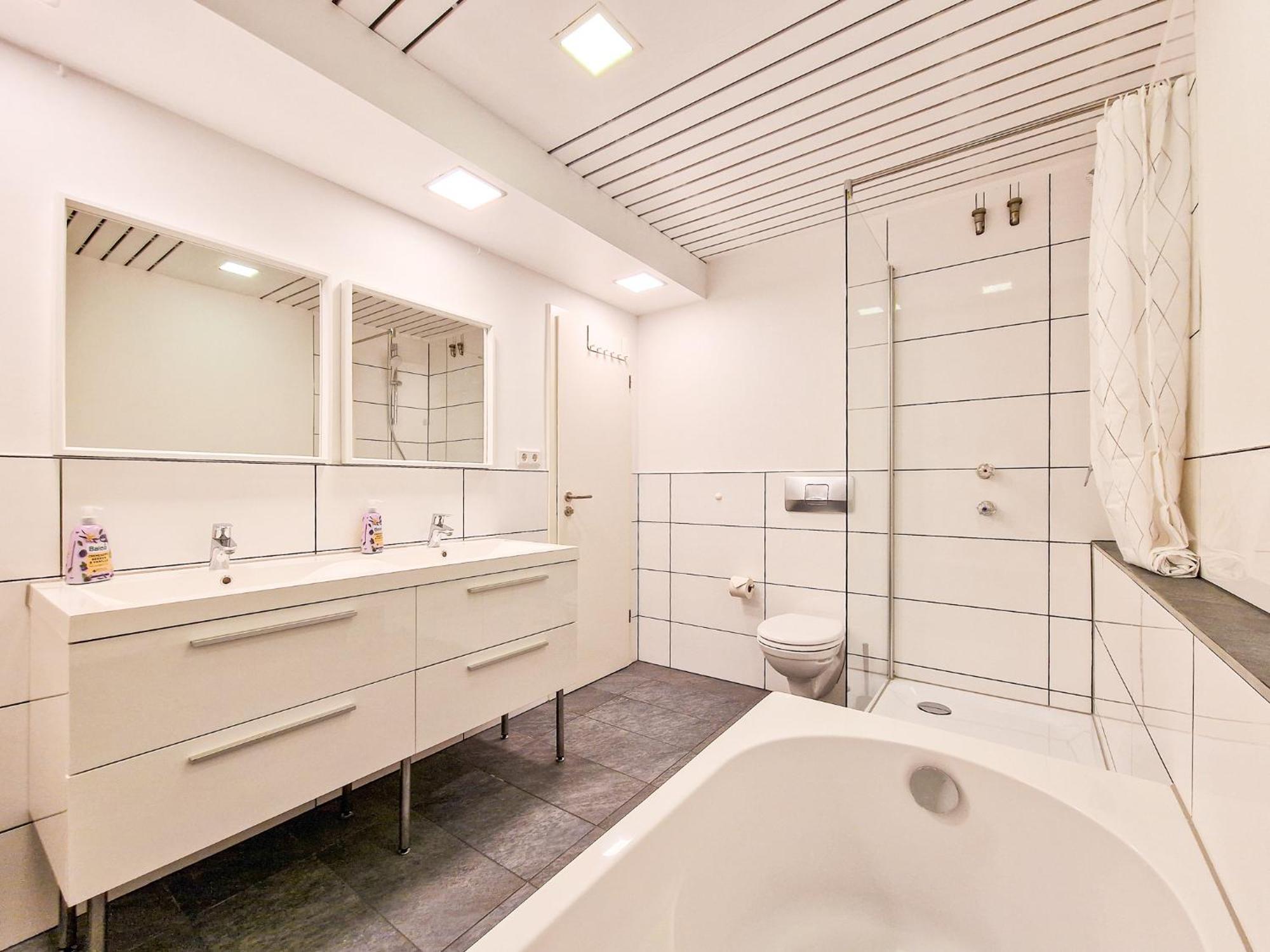 Appartement Raj Living - 1 Or 3 - 20 Min Messe Dus And Old Town Dus *